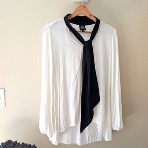 Bobeau Contrast Bow Tie Collar Lantern Sleeve Blouse Small Black and Cream